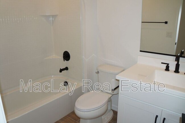 Building Photo - 6123 S Oxley