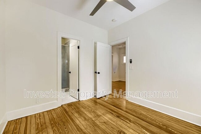 Building Photo - 3007 N Hooker St