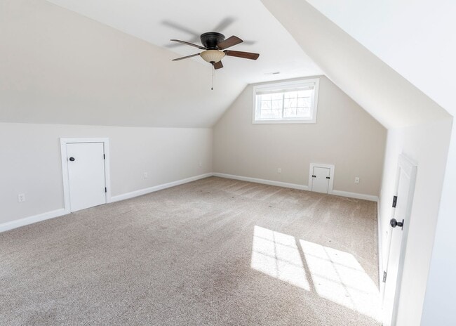 Building Photo - 5 bedroom home