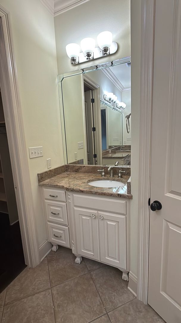 Building Photo - Rental Property in Twelve Oaks