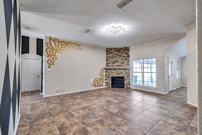 Building Photo - 6915 Robbie Rd