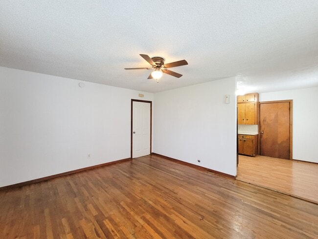 Building Photo - 409 N Parrish St