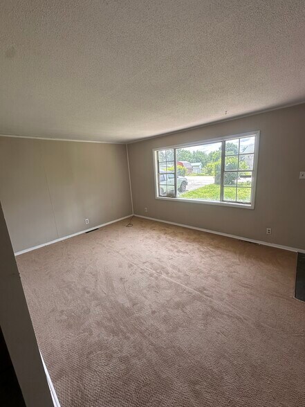 Building Photo - 116 Anita Ln