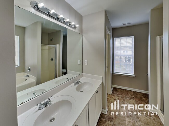 Building Photo - 106 Newport Dr