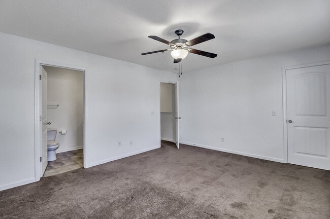 Building Photo - 324 Laurel Oak Ln