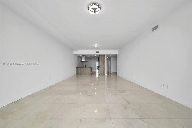 Building Photo - 350 Ocean Dr