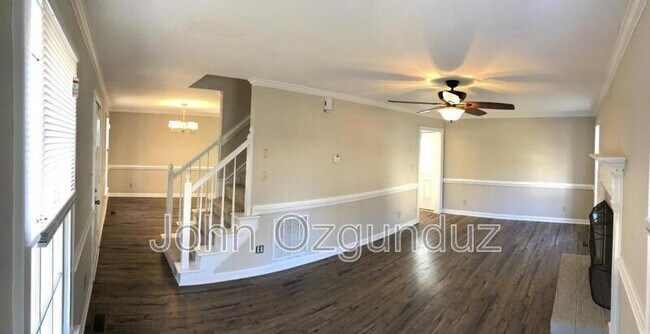 Building Photo - 2809 Broadlands Dr