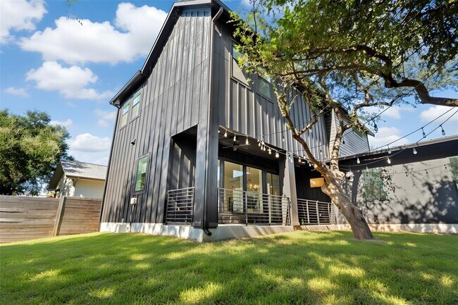 Building Photo - 18205 Fair Ln