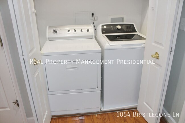 Building Photo - 1054 Bristlecone Ln