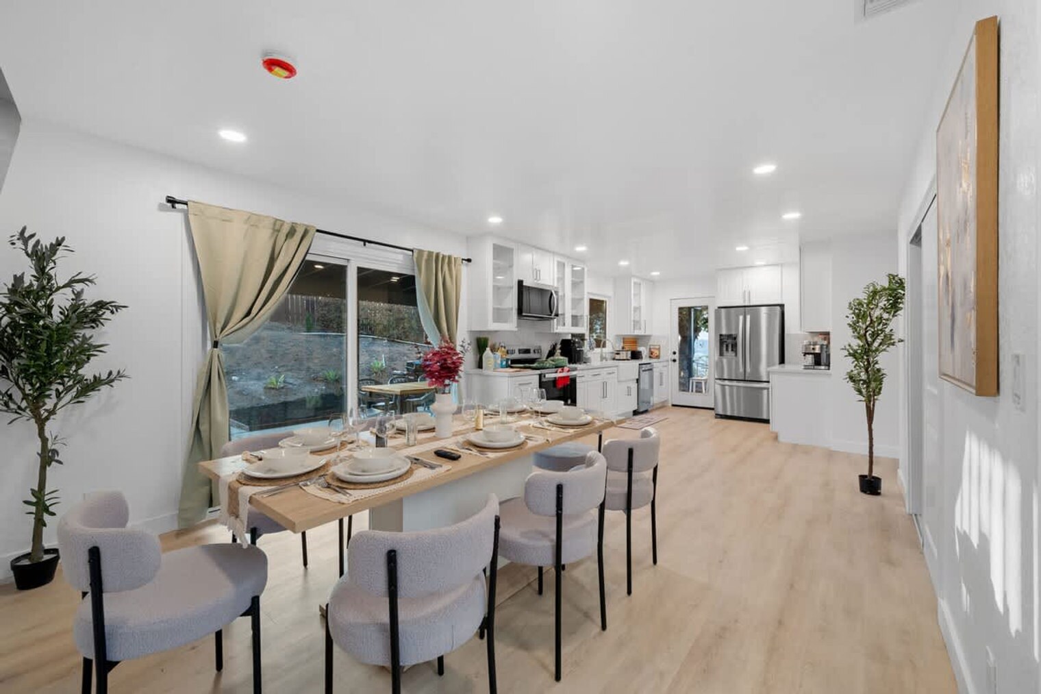 Building Photo - 5048 Bluff Pl