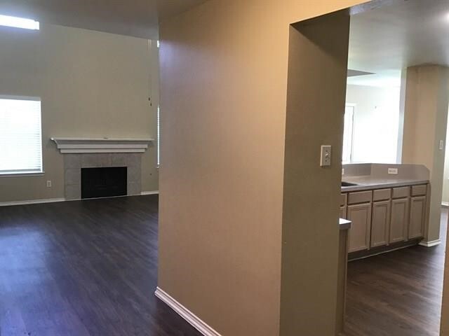 Building Photo - 4706 Buescher Ct