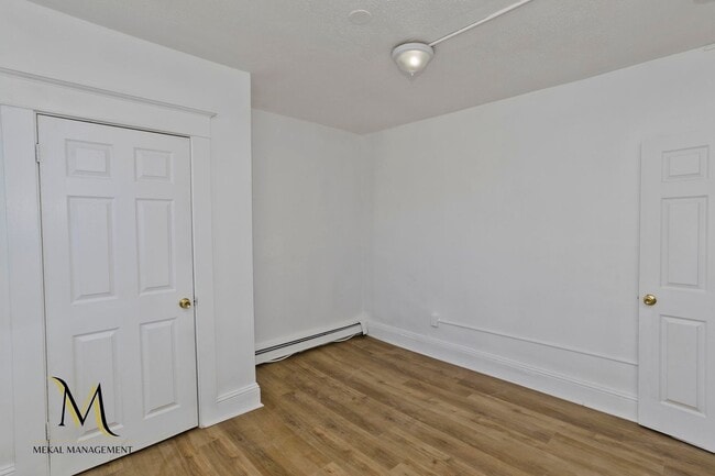 Building Photo - 528-532 Union Street