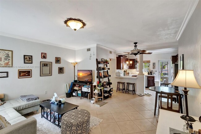 Building Photo - 45 Antilla Ave