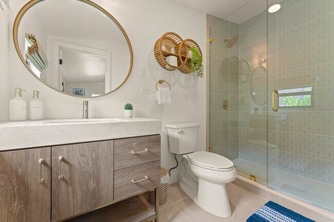 Building Photo - 721 Dobbins St