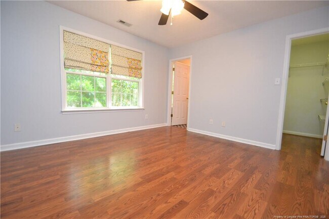 Building Photo - 308 Black Bird Ct