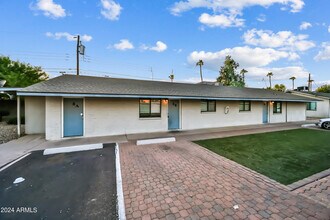 Building Photo - 1744 W Glendale Ave