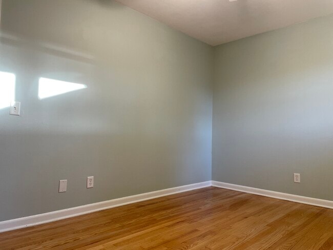 Building Photo - 1210 Acewood Blvd