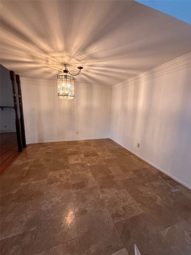 Building Photo - 2311 Peppermill Rd