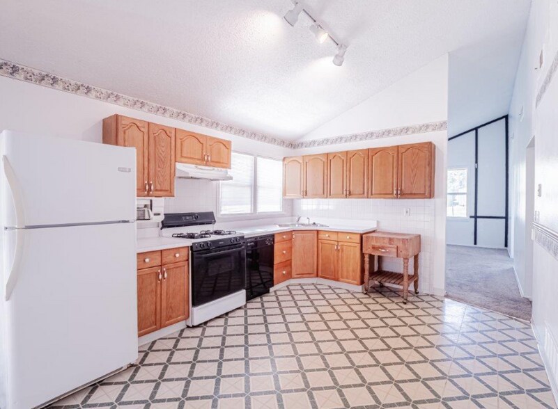 Building Photo - 2355 Buttonwood Ct