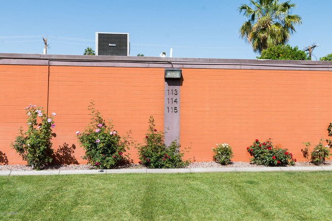 Building Photo - 4646 N 11th Ave