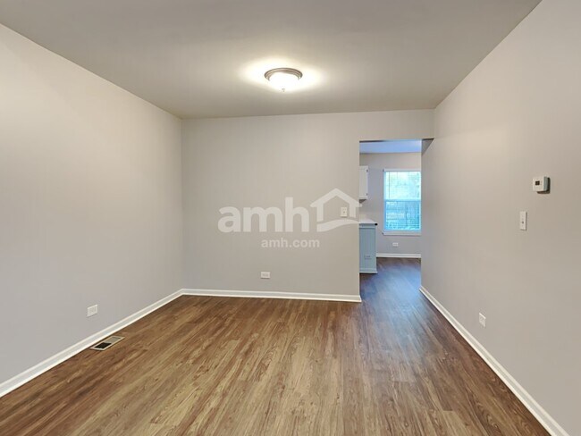 Building Photo - 1186 Blackburn Dr