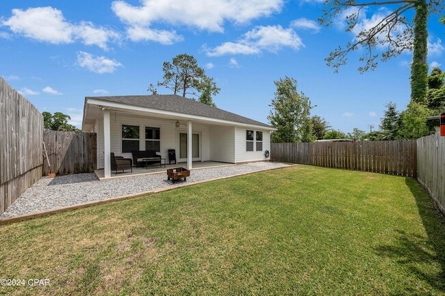 Building Photo - 205 Woodlawn Ct