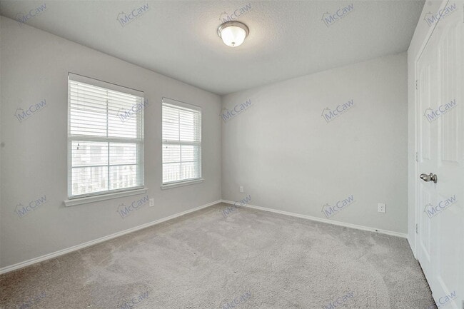 Building Photo - 1504 Emerald Tree Pl