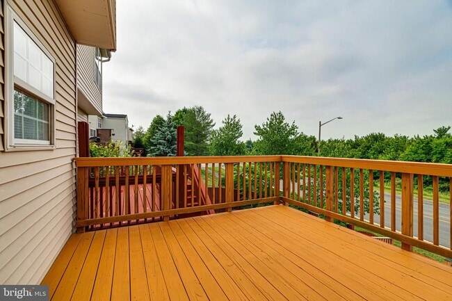Building Photo - 417 Sparkleberry Terrace NE