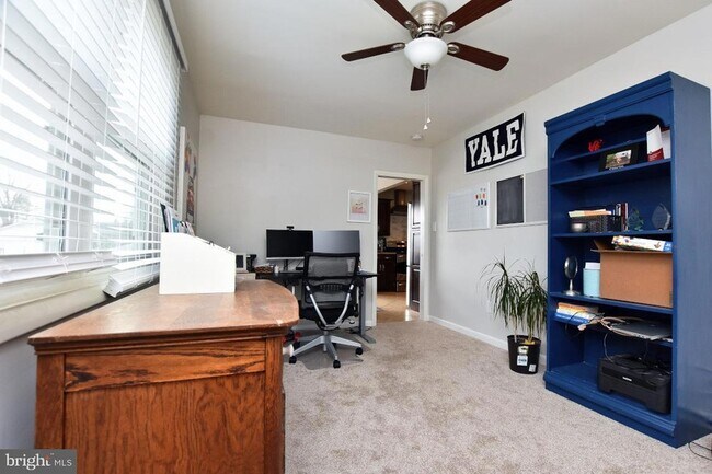 Building Photo - 1022 Haral Pl
