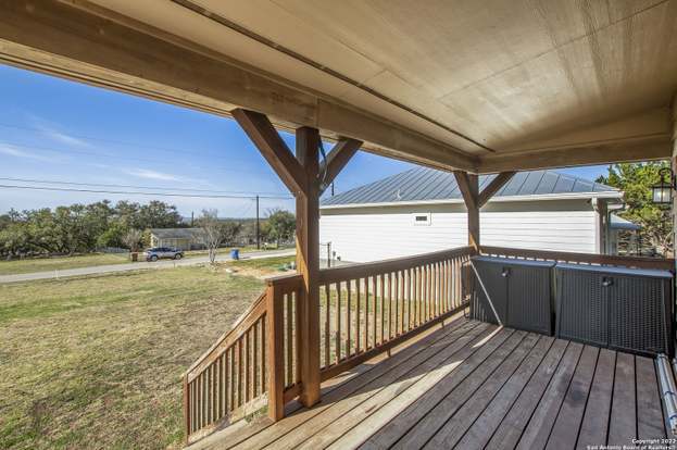 Building Photo - 542 Lonesome-