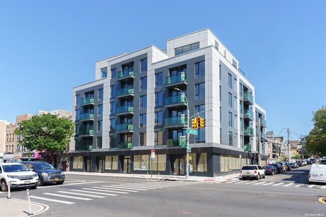 Primary Photo - 32-58-58 105th St
