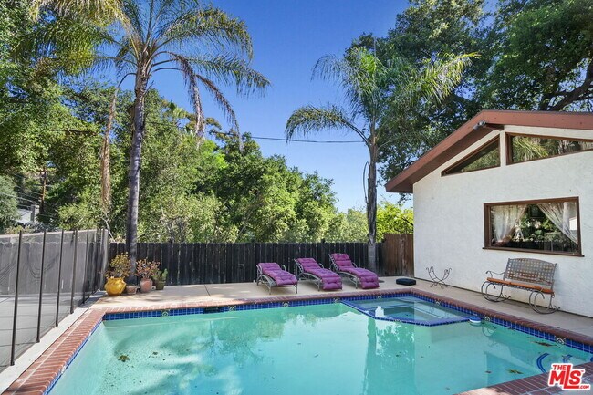 Building Photo - 4322 Ensenada Pl
