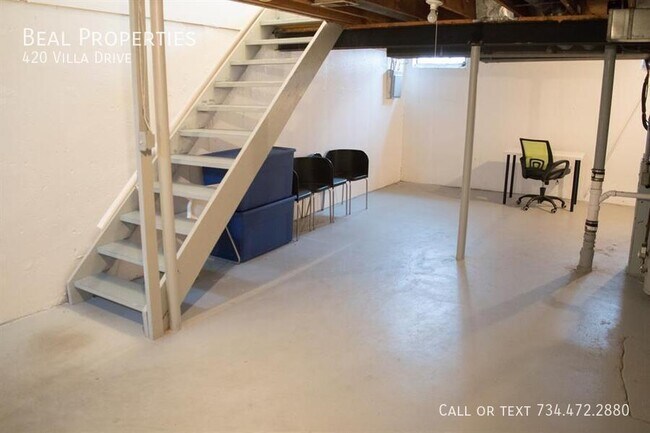 Building Photo - 420 Villa Dr