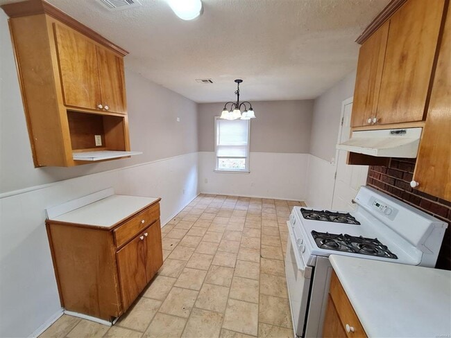 Building Photo - Section8 Accepted