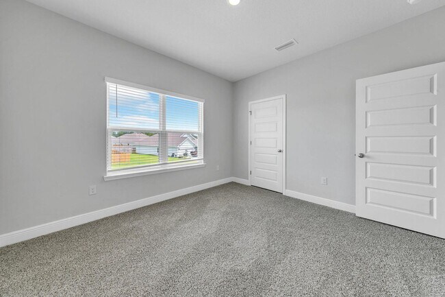 Building Photo - Hammock Oaks Estate Available in February!