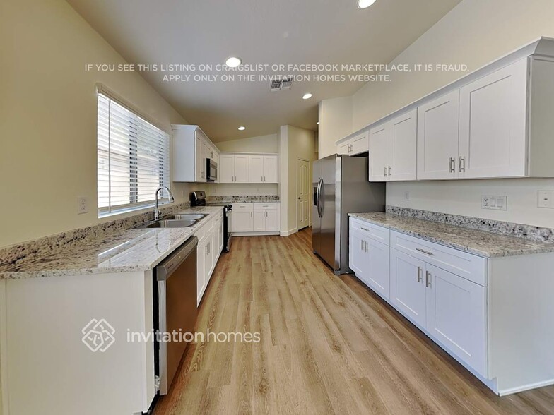 Building Photo - 9157 W Salter Dr