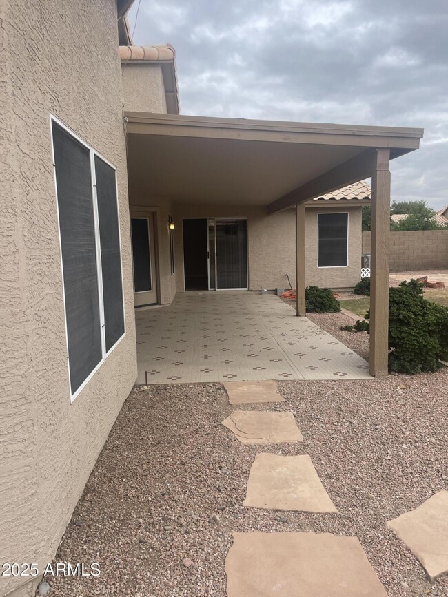 Building Photo - 7855 W Tonto Dr