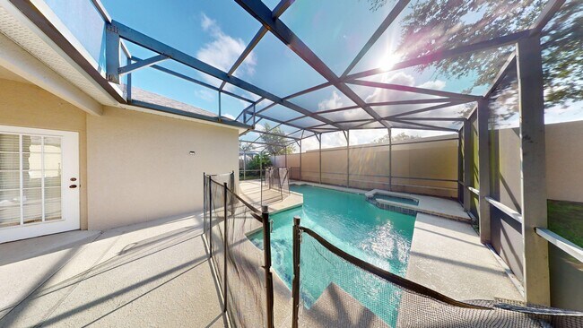 Building Photo - 4BR/4BA - POOL HOME     Calabay Park at To...