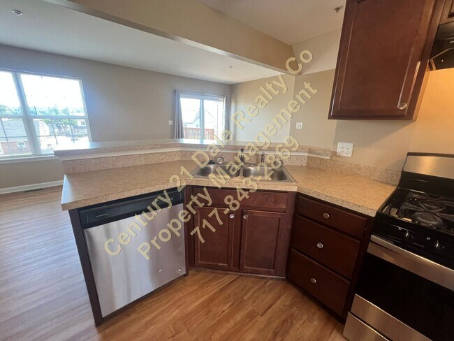 Building Photo - Beautiful 3 Bedroom Condo in Manchester PA