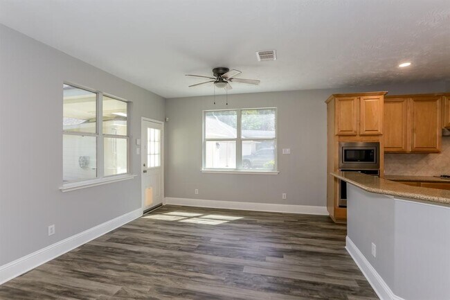 Building Photo - 2207 Stoneycreek Park Ct