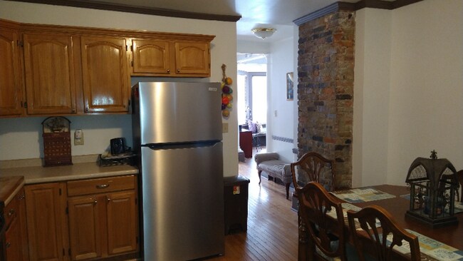 Building Photo - 1607 State Ave