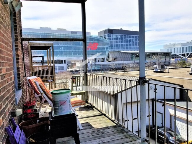Building Photo - NICE BRIGHTON LISTING!!!!!