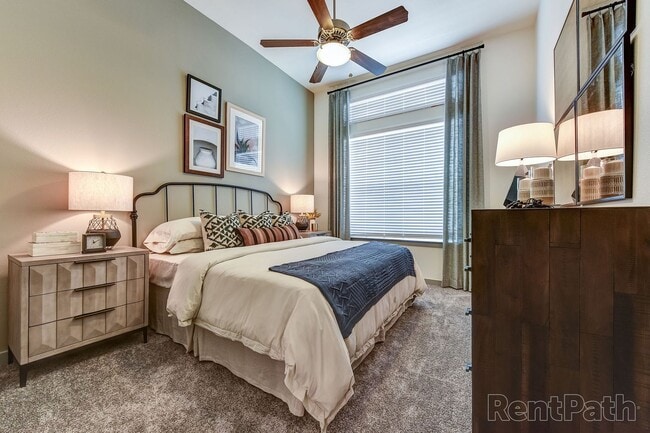 Building Photo - 329 E Colorado-153.21