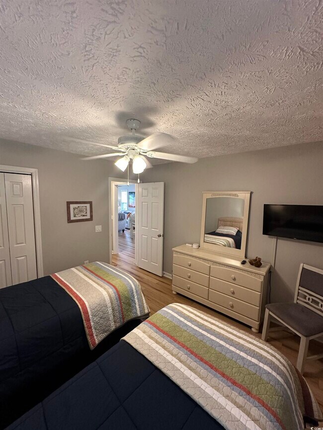 Building Photo - 569 Blue River Ct