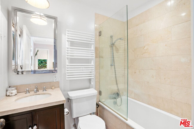 Building Photo - 432 Westbourne Dr