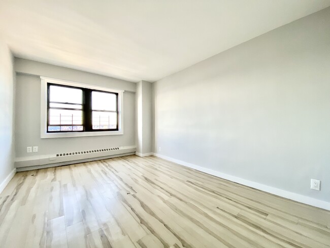 Building Photo - 111 Wadsworth Ave
