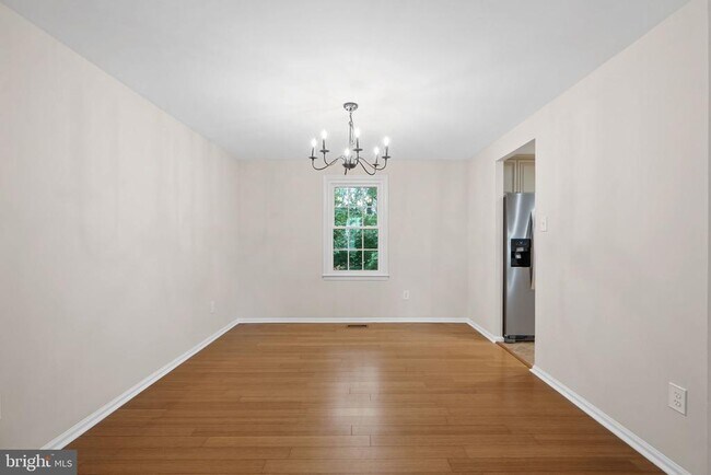 Building Photo - 6361 Woodland Ridge Ct