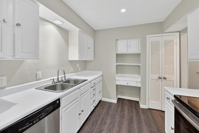Building Photo - 9809 Matchpoint Pl