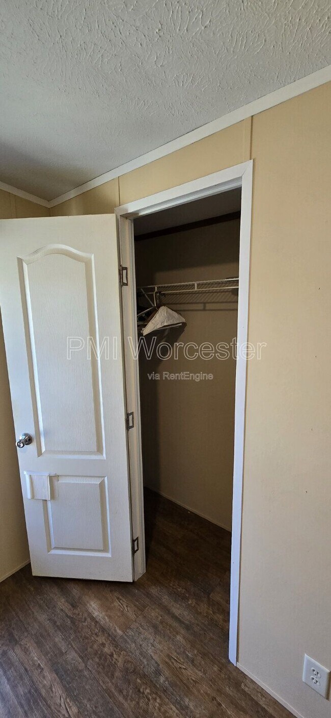 Building Photo - 151 Hartford Tpke