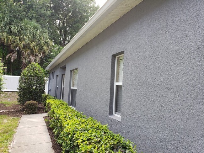 Building Photo - Nice 3 Bed 2 Bath Town Home located in San...